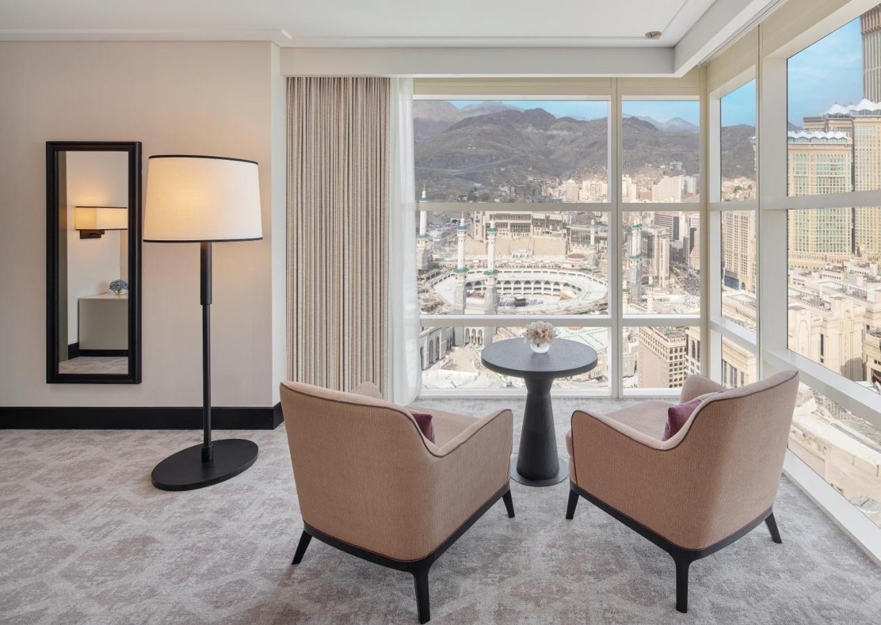 Address Jabal Omar Makkah Aparthotel Mecca Exterior photo A view from a room at the Four Seasons Hotel, Mecca